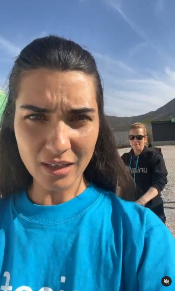 tuba buyukustun depremzede cocuklar icin yardim istedi